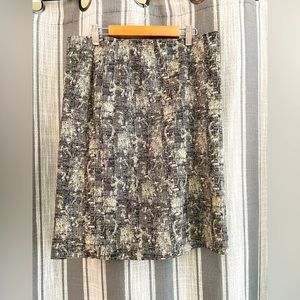 M.M. Lafleur Skirt size 8 - great condition